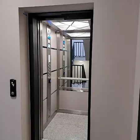 아파트 1 파자르지크